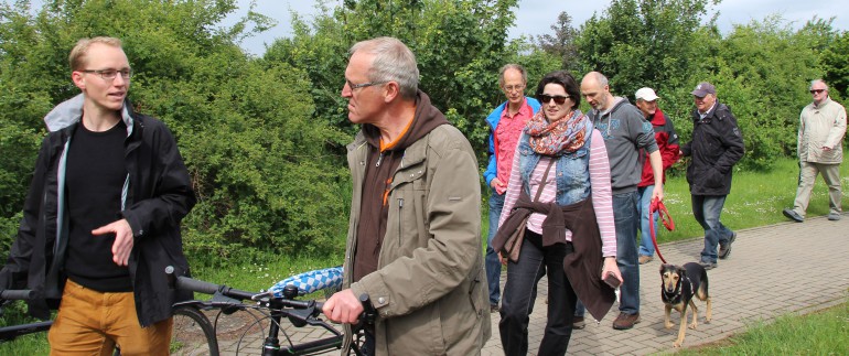Einige Teilnehmer zu Beginn der Wanderung Foto: Inga Kestler